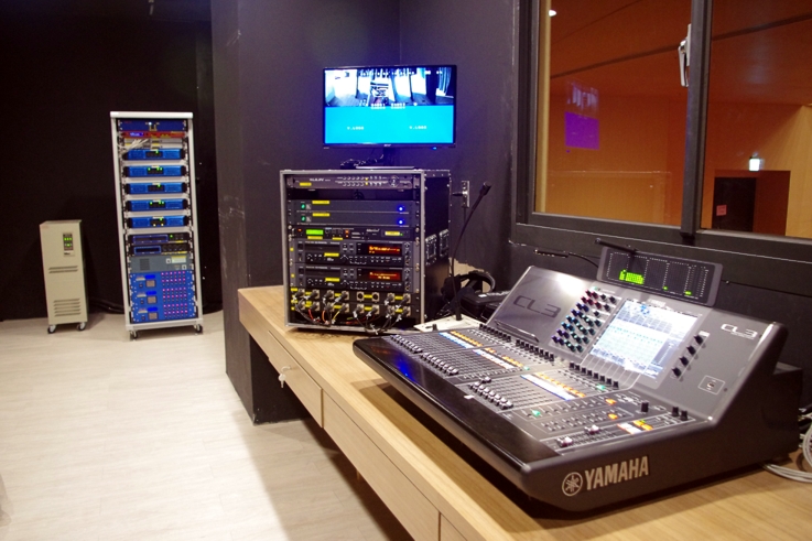 15_xinying_control room